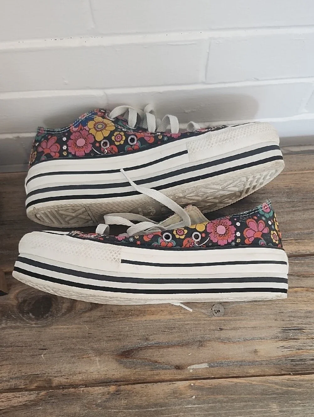 Converse Platform Low Top Sneakers - Black Floral Multi, 6